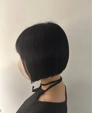 ショート 金ウンス 髪質改善カラーのヘアスタイル