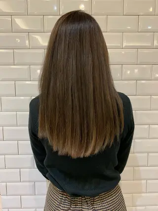 ロング カラー 粟田 めぐみのヘアスタイル