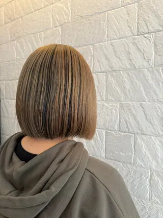 ショート カラー IVERA(旧 :  Lucia[ルシア])所属・有澤 茉唯のマツエク・マツパデザイン