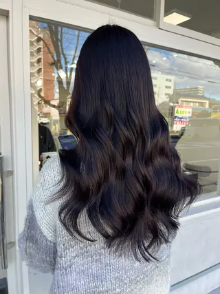 ロング カラー 長山 茉白のヘアスタイル