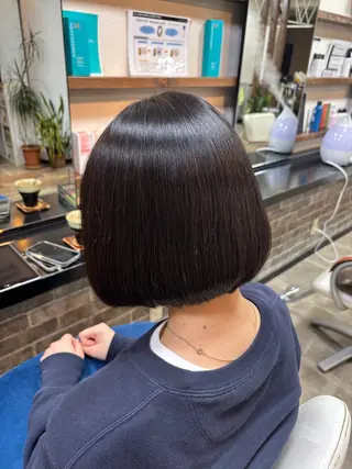 ショート パーマ ヘアアレンジ イツキ🌕デザインカ ラー🥨髪質改善🫧のヘアスタイル