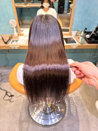 ロング 縮毛矯正　髪質改善 韓国風レイヤー　吉田のヘアスタイル