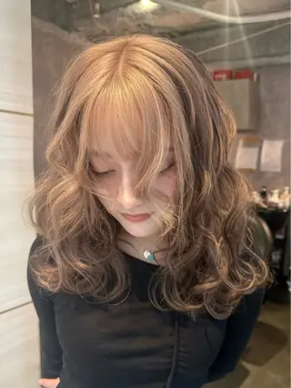 セミロング カラー ヘアアレンジ 🌱巴結生🌿大宮 ☁️ミルクティーのヘアスタイル