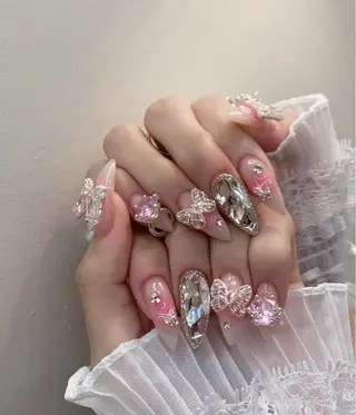 ネイル Lyna 池袋のネイルデザイン