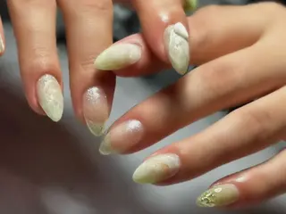 ネイル 新山 聖のネイルデザイン