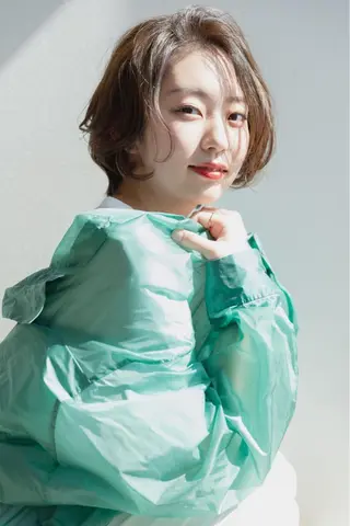 ショート カラー ツジガキ ユウスケのヘアスタイル