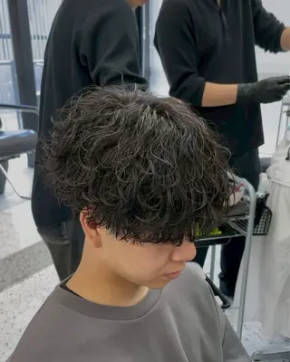 ショート カラー パーマ ✨️メンズ特化波巻き ツイスパ✨️松本真生のヘアスタイル