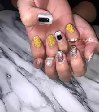 ネイル ﾈｲﾙﾙｰﾑﾘｯｶ 𝐦𝐚𝐲𝐮のネイルデザイン