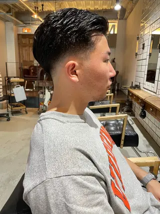 ショート メンズ 俵 知広のヘアスタイル