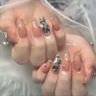 ネイル Hin Nailsのネイルデザイン