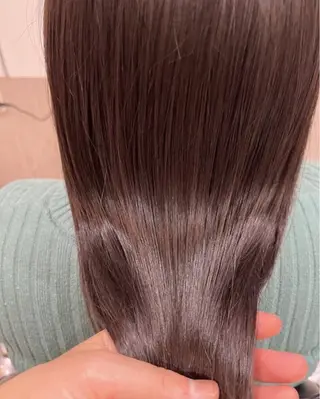 カラー 艶髪🥣透明感カラー 🫧前田奈津実のヘアスタイル