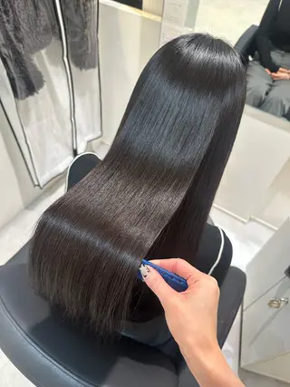 セミロング Emuest心斎橋 SAKIのヘアスタイル