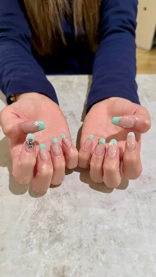 ネイル CHIERI 🍒のネイルデザイン