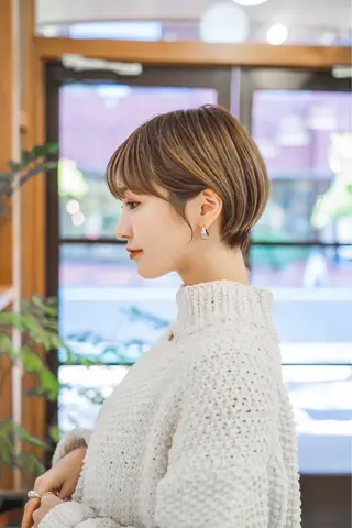 ショート カラー 【e's】鎌倉/義樹 /ヘアカラーのヘアスタイル