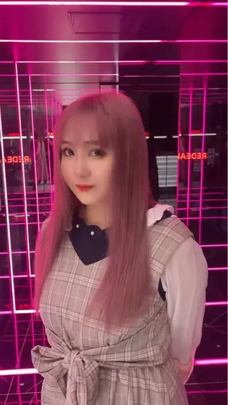 セミロング ふかじ/複雑履歴修正 縮毛矯正ブリーチのヘアスタイル