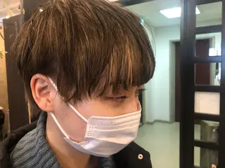 ショート カラー 高澤 まなみのヘアスタイル