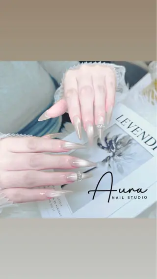 ネイル Aura Nail Studioのネイルデザイン
