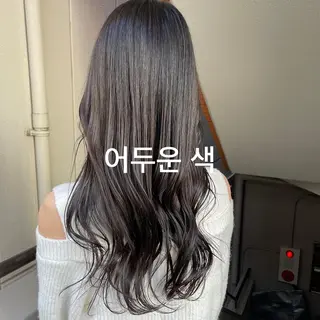 ミディアム カラー パーマ ヘアアレンジ メンズ キッズ ネイル マツエク・マツパ 切りっぱなしヘアボブ ミディアムヘアRYOのヘアスタイル