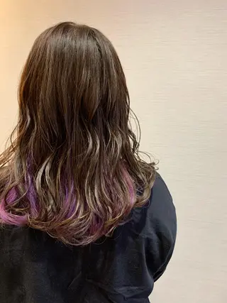 セミロング カラー 蓮見  友里のヘアスタイル