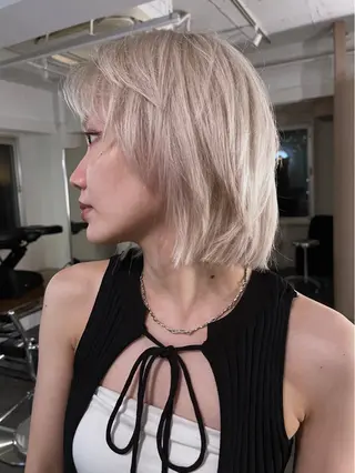 ショート カラー ムード造るハイトーン ケアブリーチ/ユウキのヘアスタイル