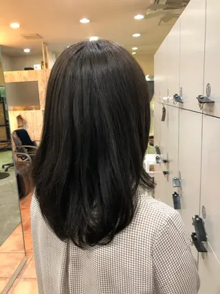 セミロング カラー 小野 遥南のヘアスタイル