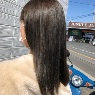 セミロング 半田 知穂のヘアスタイル