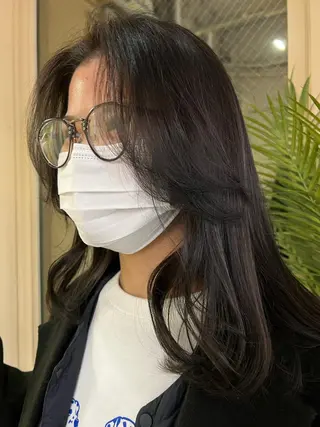 セミロング カラー ハイトーン&髪質改善 ＆韓国エクステ🤎のヘアスタイル
