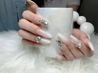 ネイル ENsalon AKIRAのネイルデザイン
