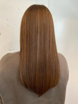 セミロング カラー トップ スタイリストのヘアスタイル