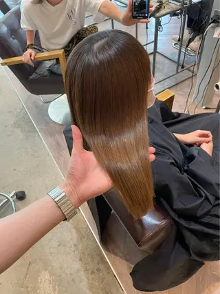 ロング 髪質改善、縮毛矯正 酸性縮毛矯正のヘアスタイル
