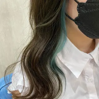 セミロング カラー 🫧透け感⋆艶髪💎 山口アヤカのヘアスタイル