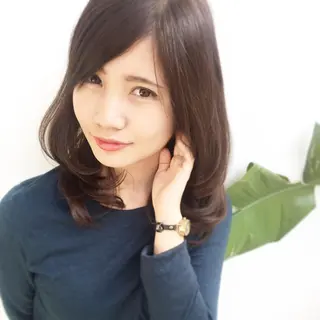 ミディアム カラー パーマ tuuli トゥーリのヘアスタイル