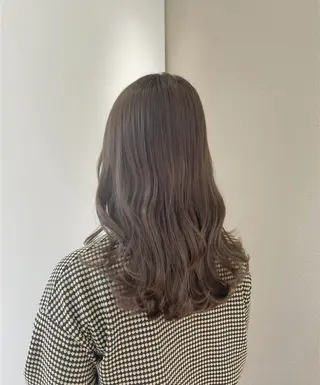 ロング カラー 佐々木 美帆のヘアスタイル