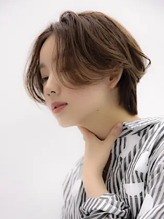 ショート カラー レイヤーカット✂️ 横浜No1♡下鳥翔子のヘアスタイル