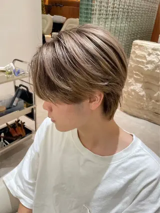 ショート 顔周りカット/ 透明感カラー/ユナのヘアスタイル