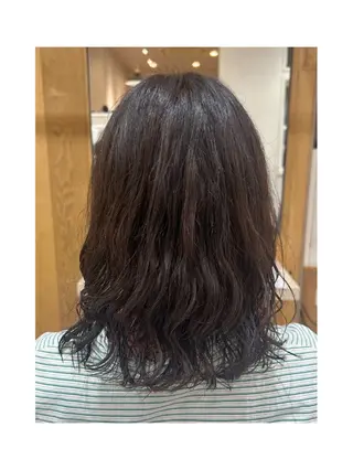 ミディアム パーマ 透明感＆艶カラー✨️ Honokaのヘアスタイル
