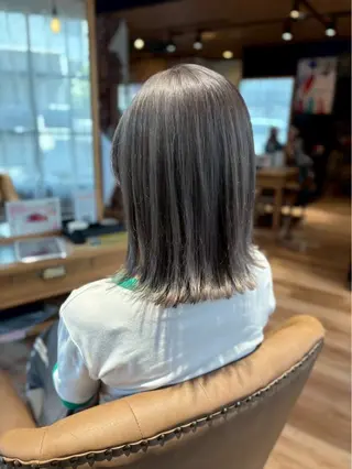 ミディアム 西村 雪菜のヘアスタイル