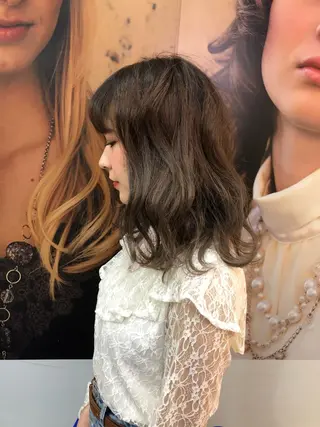 ミディアム カラー 丸みショートボブ/ タッセルボブ 吉野のヘアスタイル