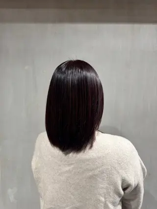 カラー 岡田 渚のヘアスタイル