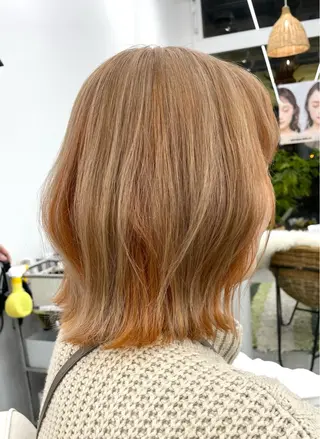 ミディアム カラー 山嵜 江里奈のヘアスタイル