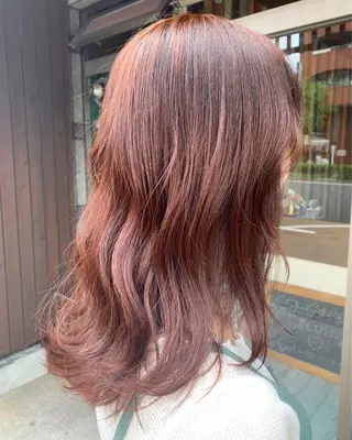 セミロング カラー ヘアアレンジ イワタ マハ/ minim hairのヘアスタイル
