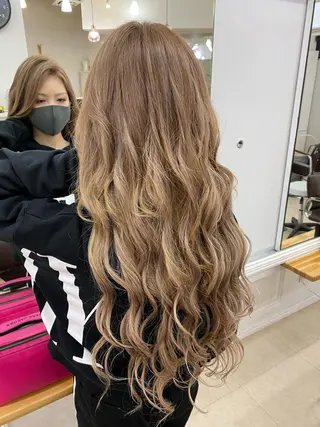 ロング カラー 🧡可愛い色落ち🧡 ハイトーン特化🧡のヘアスタイル