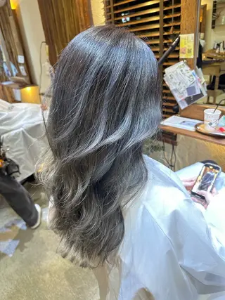 カラー putri 副店長 岸本　拓真のヘアスタイル