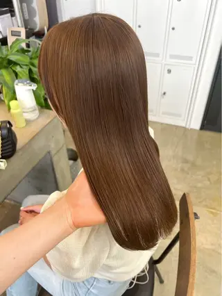ミディアム うる艶カラー /縮毛矯正✨レオンのヘアスタイル