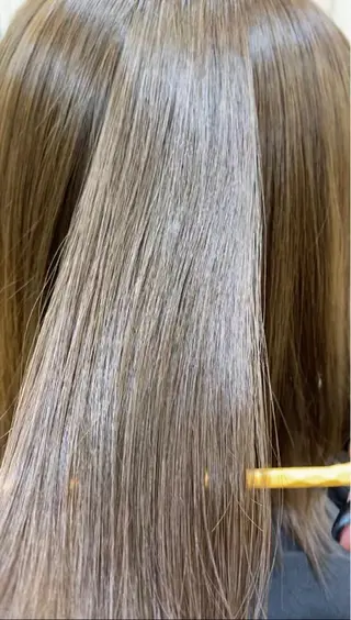 カラー SALOWIN栄 高須大貴のヘアスタイル
