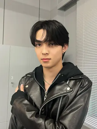 メンズ NARE所属・アイカ🐺 ナチュラル韓国ヘアのヘアスタイル