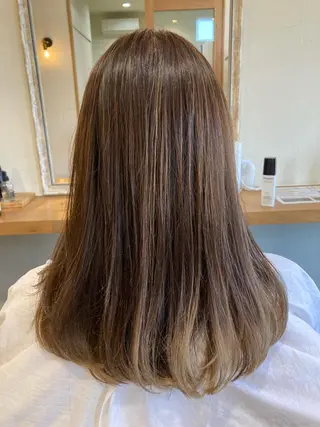 ミディアム カラー 三島 有佳里のヘアスタイル