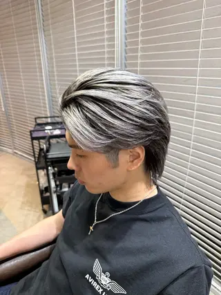 ショート 山影✨バレイヤージュ ハイライト✨メンズ◎のヘアスタイル