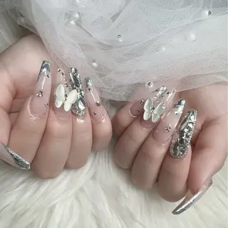ネイル &ME ネイルサロンのネイルデザイン