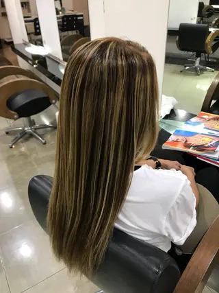 ロング カラー ヘアアレンジ 烏山 達也のヘアスタイル